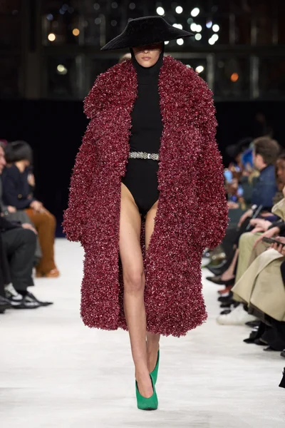 Look 30